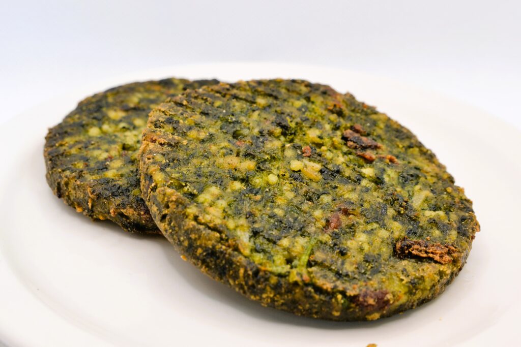 burger szpinak pomidor